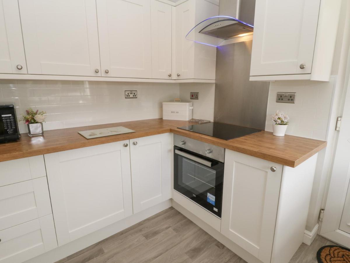 Rose Bungalow Whitby Dış mekan fotoğraf