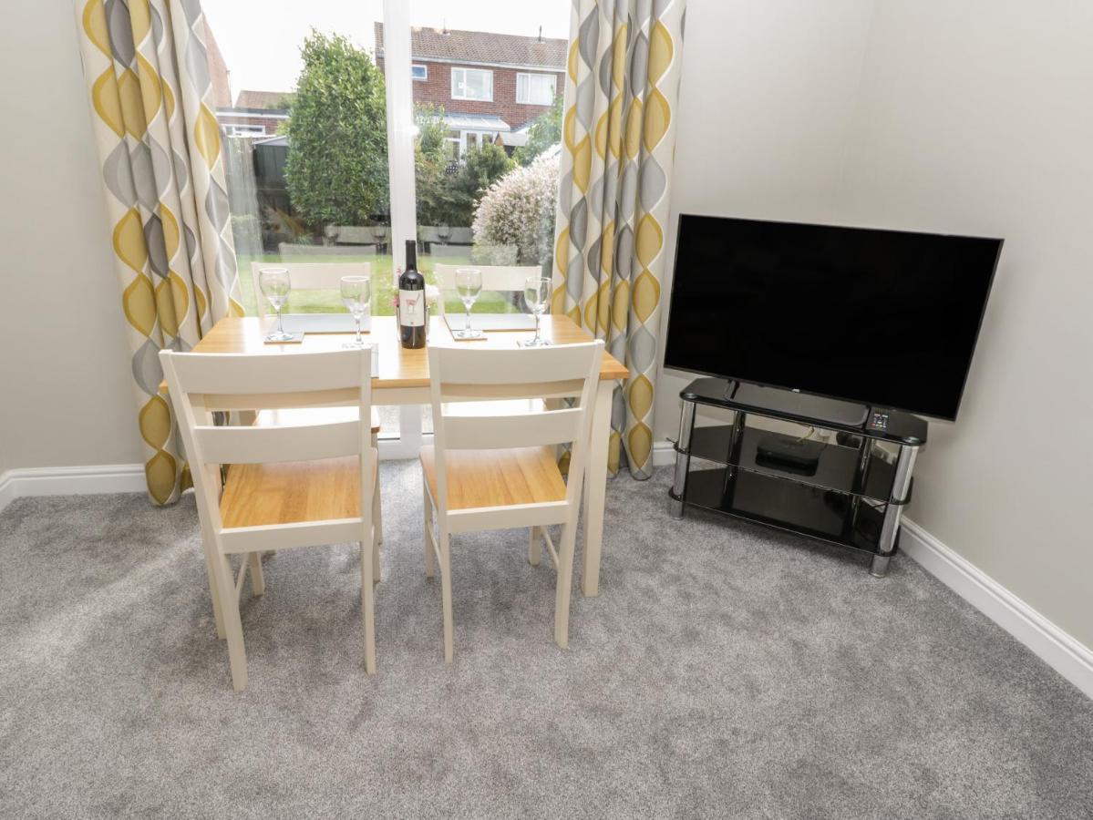 Rose Bungalow Whitby Dış mekan fotoğraf